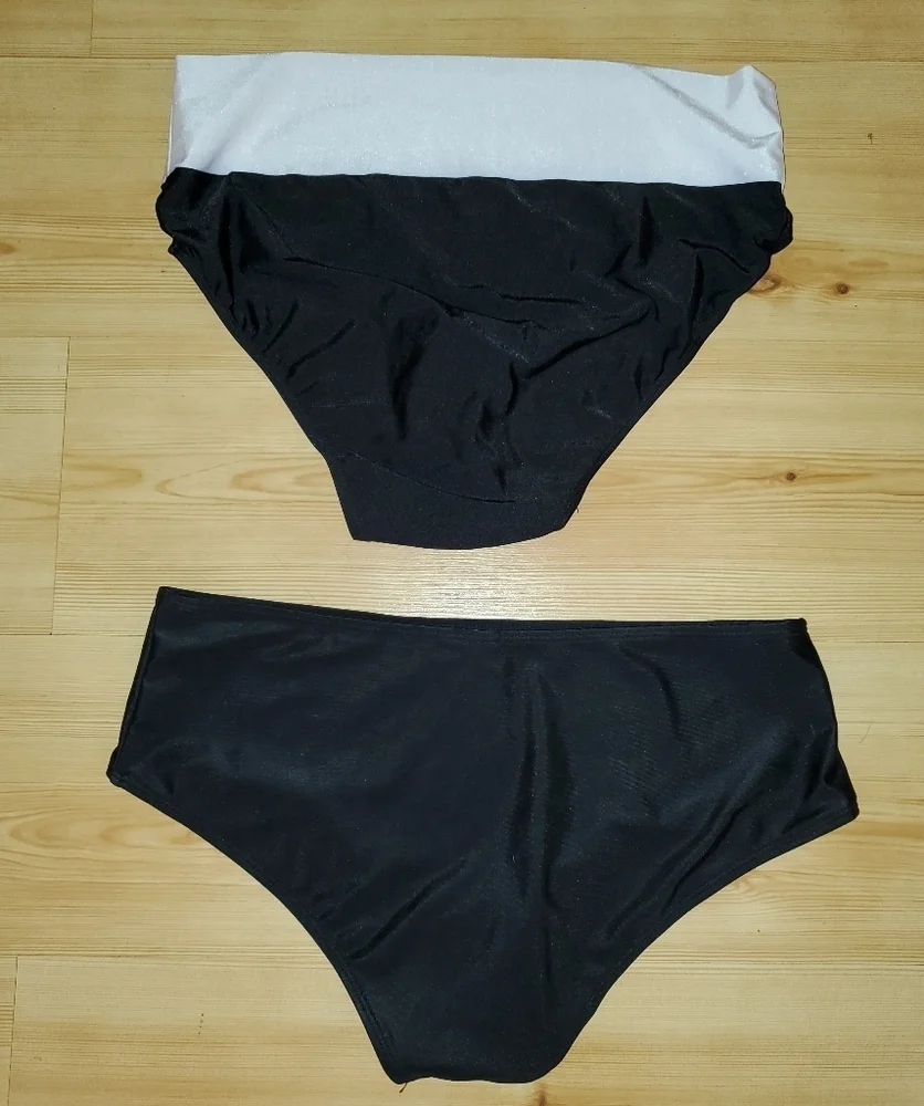 SHEIN Black Bathing Suit Bottoms (2 available) - Picture 3 of 9